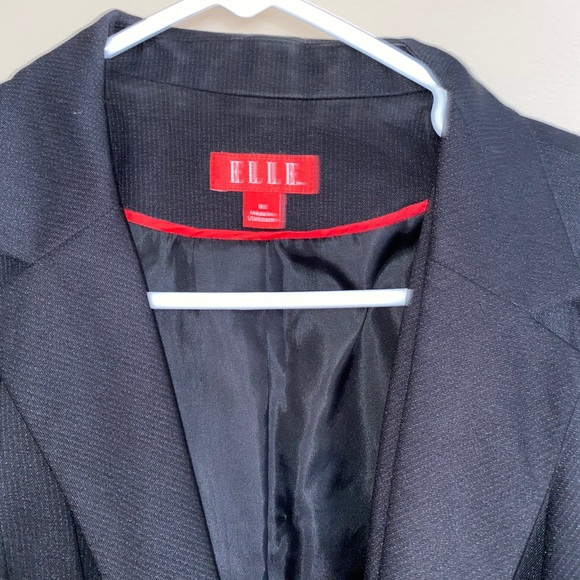 Black blazer - Picture 2 of 3